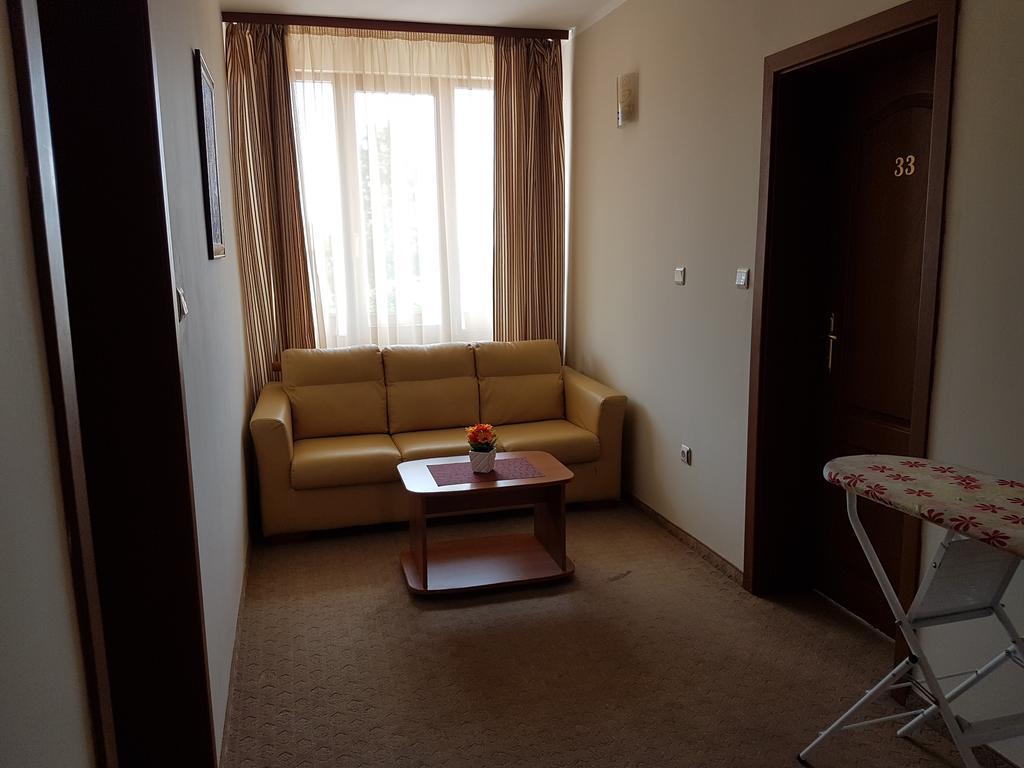 Guest House Markovi 아헬로이 외부 사진