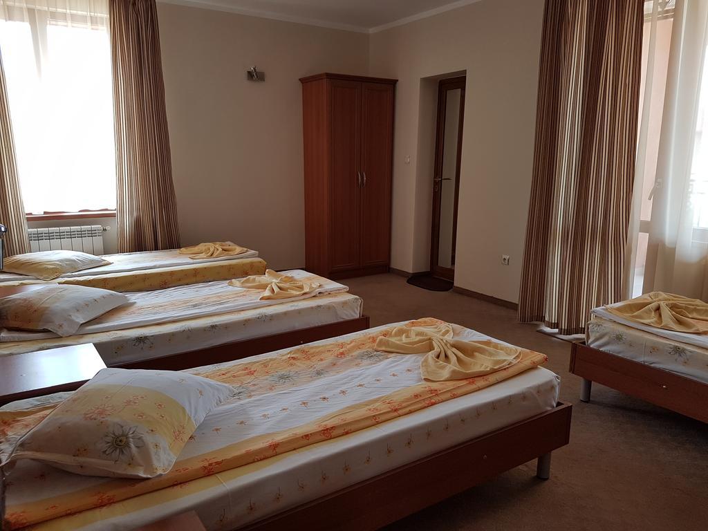 Guest House Markovi 아헬로이 외부 사진