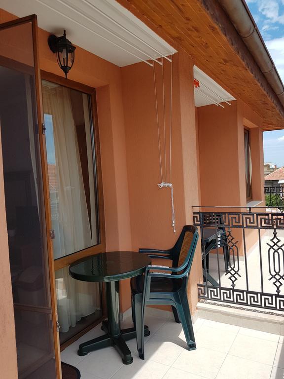 Guest House Markovi 아헬로이 외부 사진