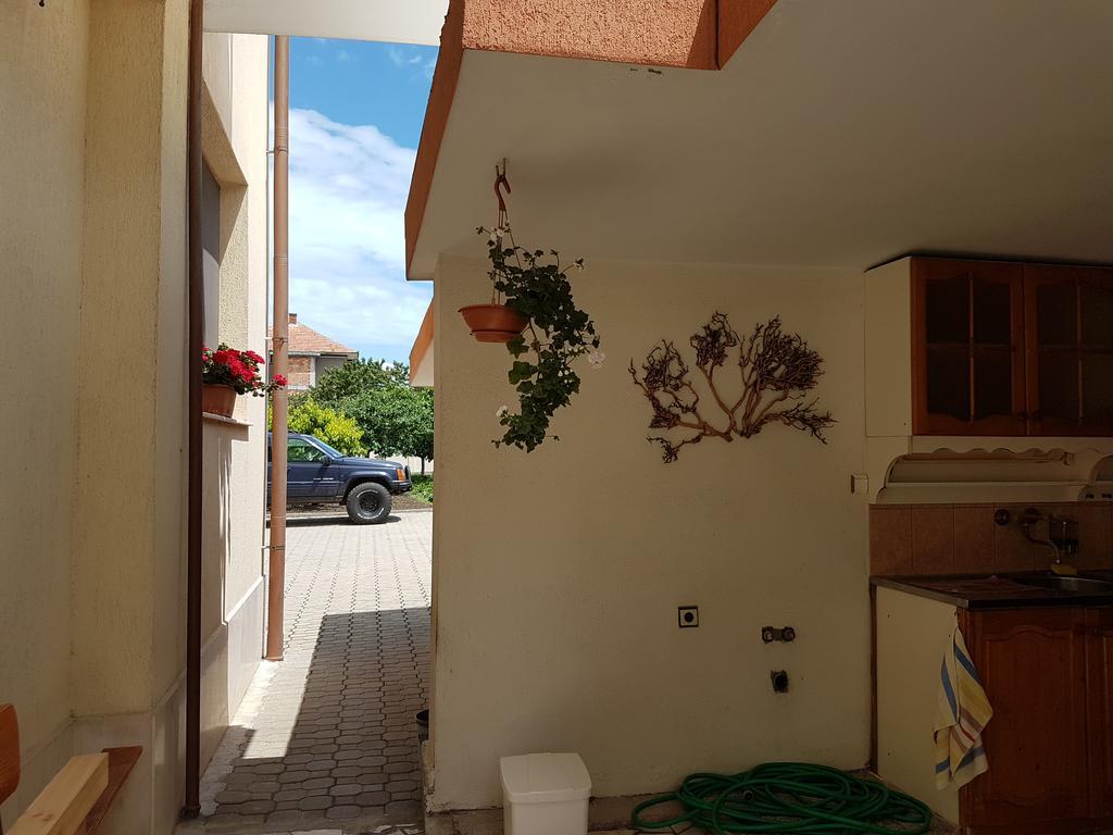 Guest House Markovi 아헬로이 외부 사진