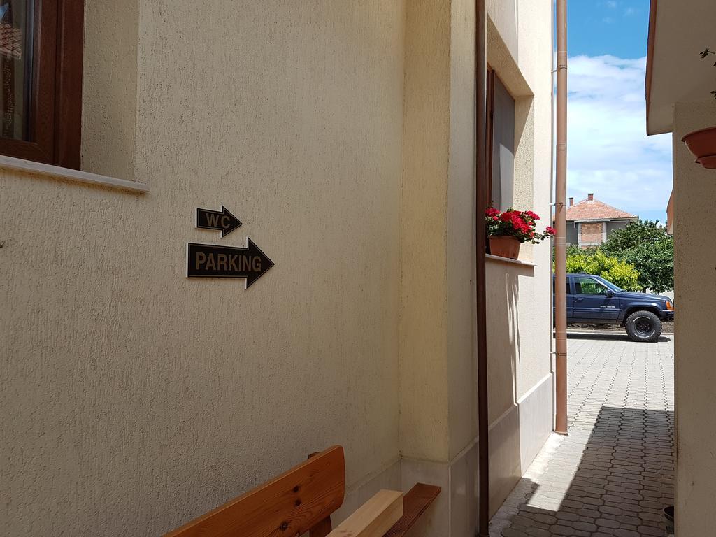 Guest House Markovi 아헬로이 외부 사진