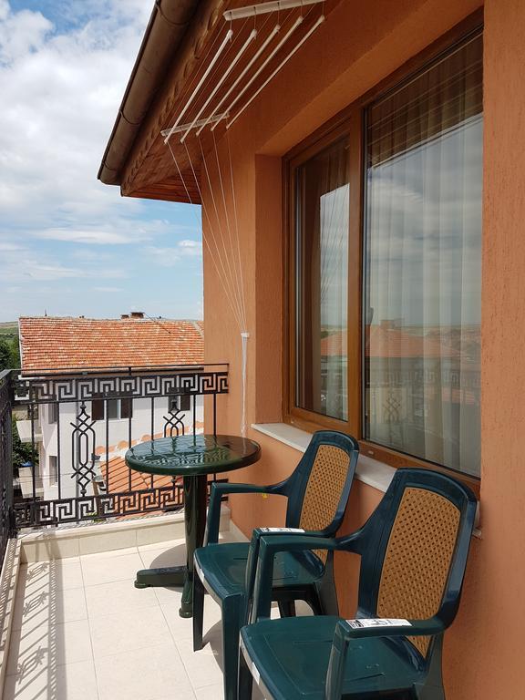 Guest House Markovi 아헬로이 외부 사진