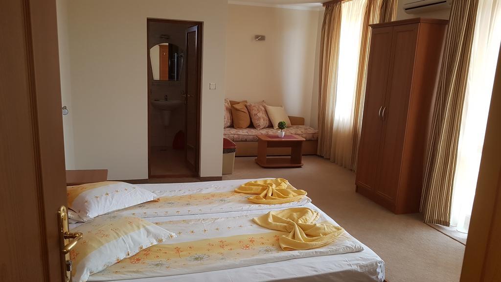 Guest House Markovi 아헬로이 외부 사진